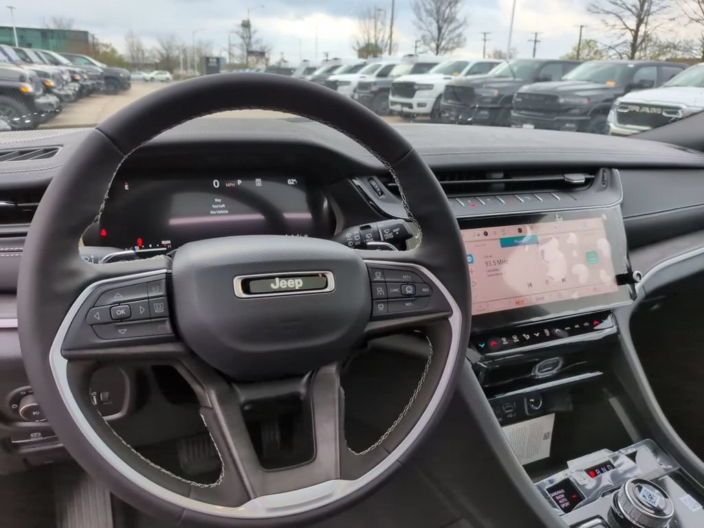 New 2026 Jeep Grand Cherokee L Limited w/ Limited Altitude Package AWD/4WD image 33