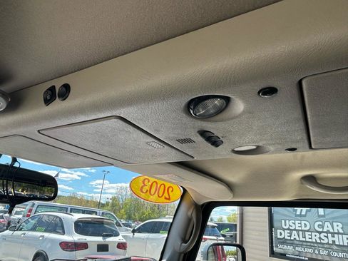 Used 2003 HUMMER H2 w/ Preferred Equipment Group AWD/4WD image 29