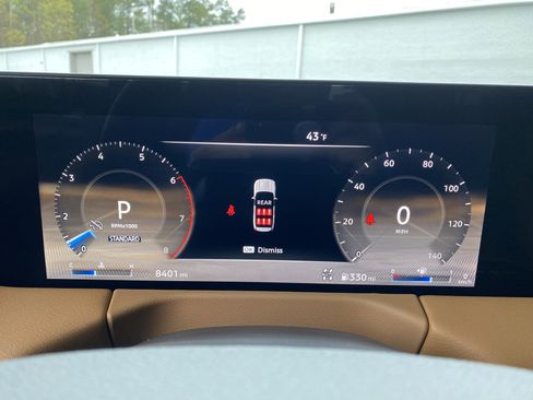 Used 2025 Nissan Armada SL image 21