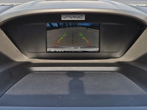 Used 2017 Ford Escape SE image 18