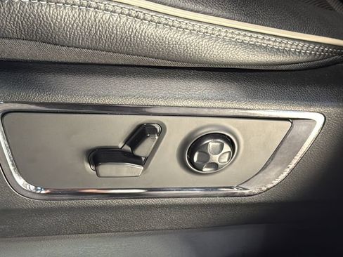 Used 2024 RAM 1500 Limited AWD/4WD image 19