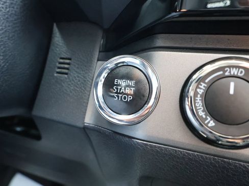 Used 2017 Toyota Tacoma TRD Sport w/ Premium & Technology Package AWD/4WD image 20