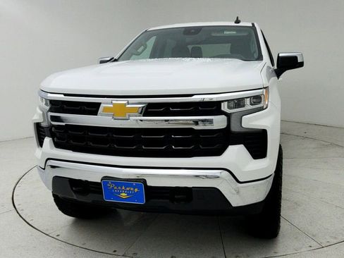 Used 2024 Chevrolet Silverado 1500 LT w/ Protection Package AWD/4WD image 4