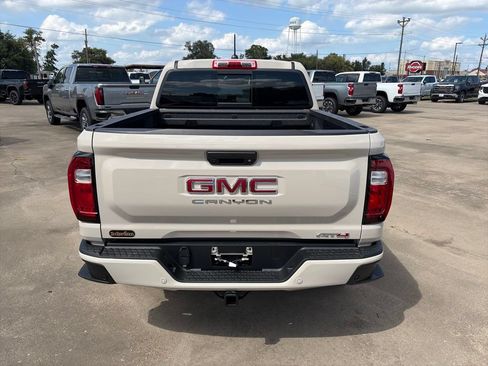 New 2026 GMC Canyon AT4 w/ Technology Plus Package AWD/4WD image 5