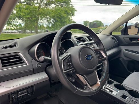 Used 2018 Subaru Legacy 2.5i Premium AWD/4WD image 22