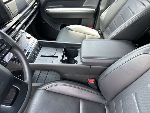 Used 2024 Hyundai Santa Fe Calligraphy FWD image 32