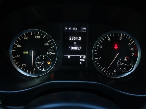 Used 2018 Mercedes-Benz Metris Passenger image 22