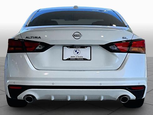 Used 2025 Nissan Altima 2.5 SL FWD image 4