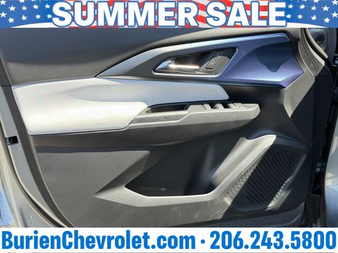 New 2026 Chevrolet Equinox EV LT FWD image 9