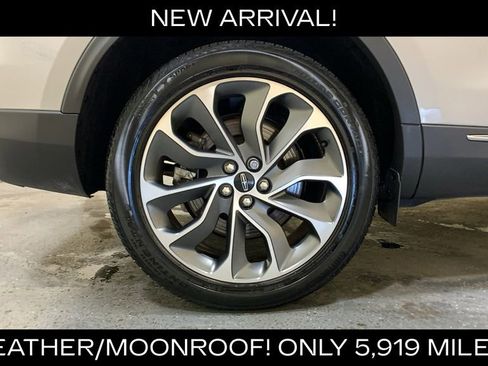 Used 2023 Lincoln Nautilus Reserve w/ Luxury Package AWD/4WD image 16