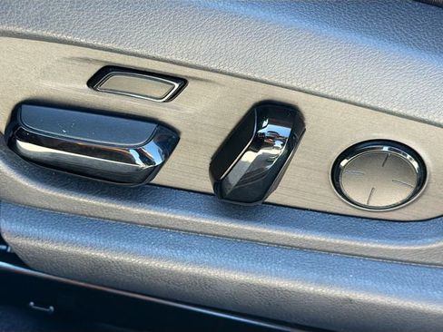 Used 2025 Lexus ES 350 Ultra Luxury w/ Accessory Package (Z1) image 25