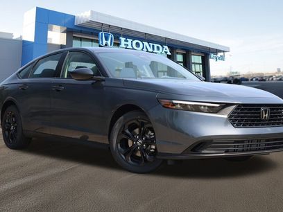 New 2025 Honda Accord SE