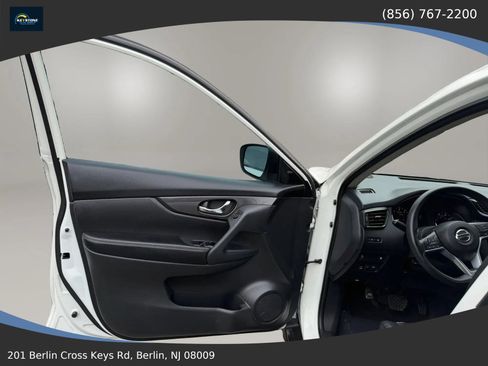 Used 2018 Nissan Rogue S AWD/4WD image 8