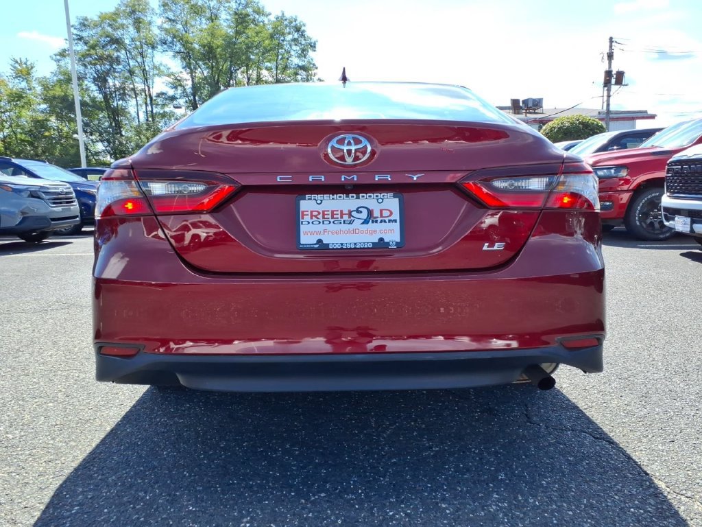 Used 2022 Toyota Camry LE FWD image 18
