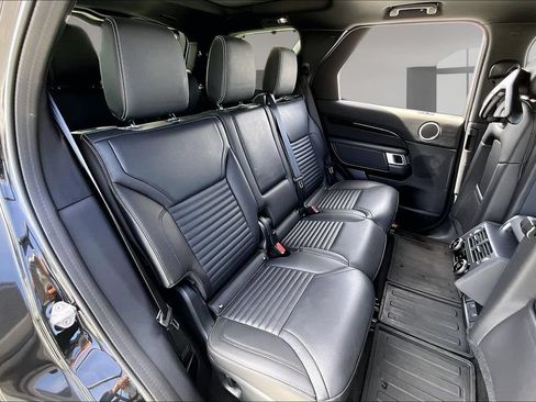 Certified 2025 Land Rover Discovery S AWD/4WD image 23