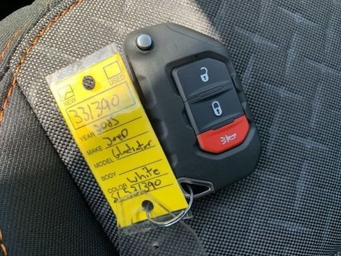 New 2025 Jeep Gladiator Mojave image 30