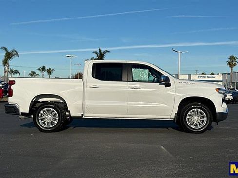 Used 2025 Chevrolet Silverado 1500 LT image 3