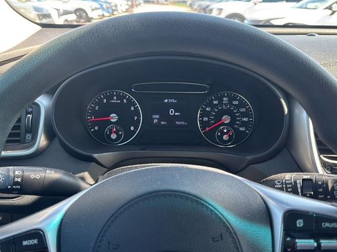 Used 2020 Kia Sorento AWD V6 image 31