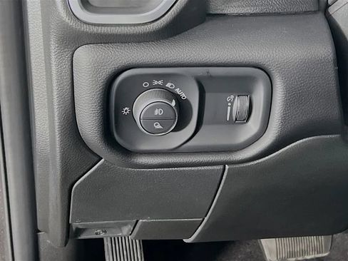 Used 2025 RAM 2500 Big Horn AWD/4WD image 11