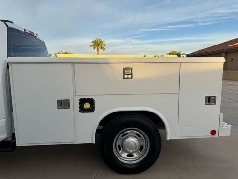 Used 2022 Ford F250 XL w/ Power Equipment Group image 7