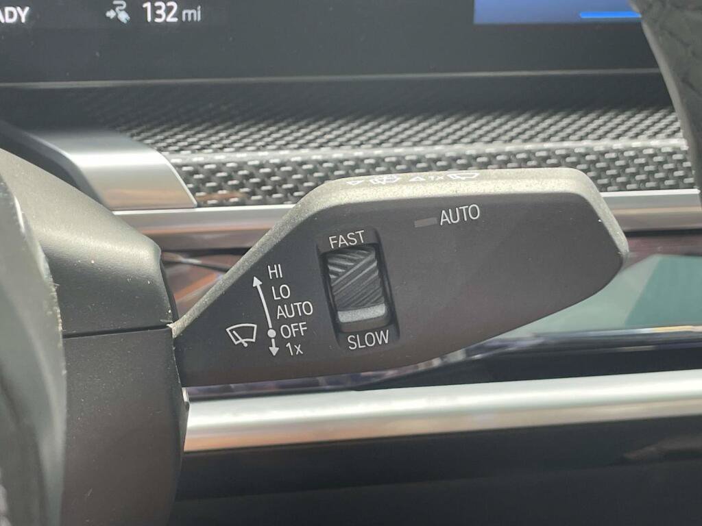 Used 2023 BMW i7 xDrive60 AWD/4WD image 36