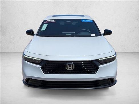 Used 2025 Honda Accord Sport image 2