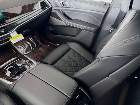 New 2026 BMW X5 xDrive50e w/ M Sport Package image 25