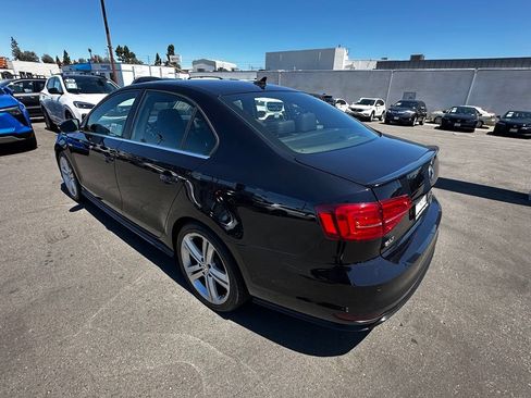 Used 2017 Volkswagen Jetta GLI FWD image 6