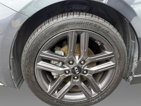 Used 2021 Kia Forte GT-Line w/ GT-Line Premium Package FWD image 9