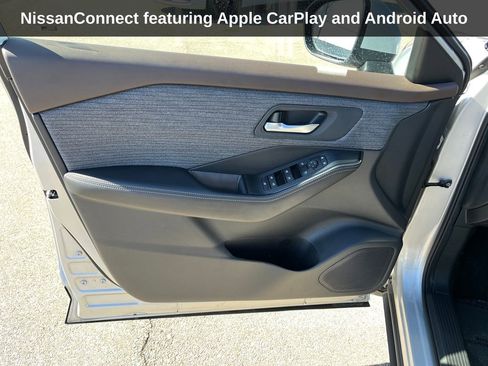 Used 2023 Nissan Rogue SV image 13