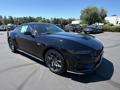 New 2026 Ford Mustang GT Premium w/ GT Performance Package RWD image 2