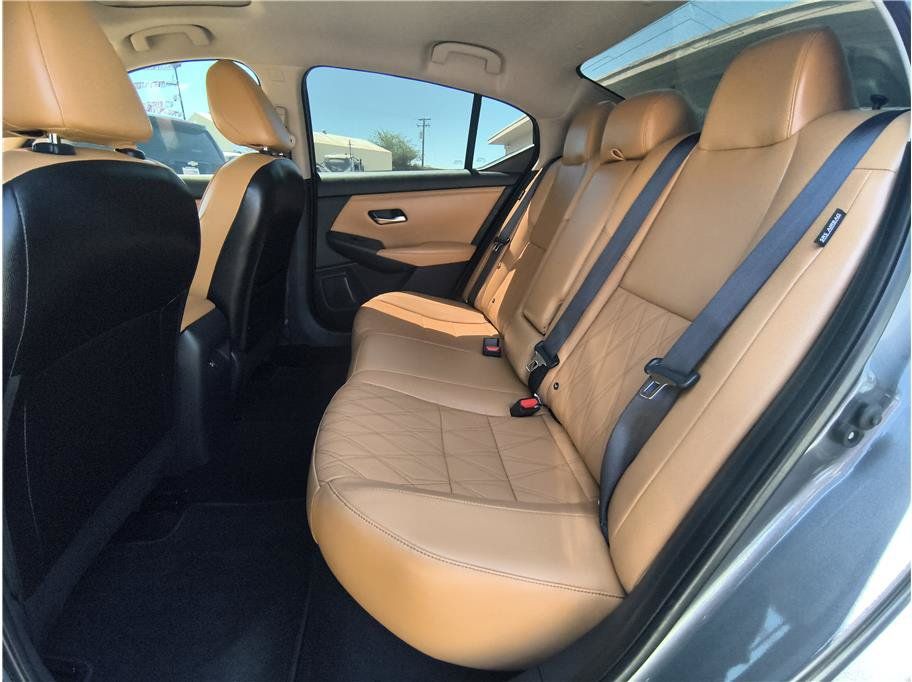 Used 2021 Nissan Sentra SV w/ SV Premium Package FWD image 10