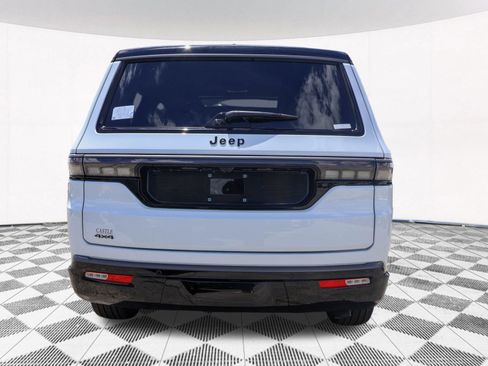 New 2026 Jeep Grand Wagoneer Summit AWD/4WD image 13