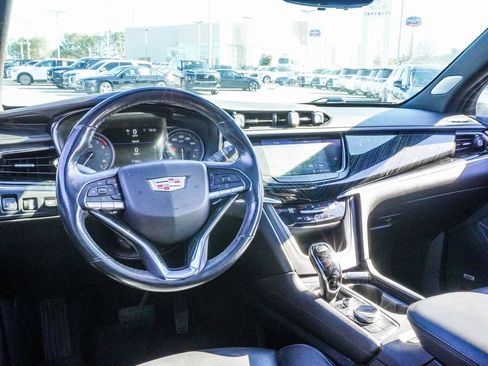 Used 2020 Cadillac XT6 Premium Luxury image 5