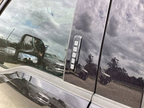 Used 2023 Ford F250 Lariat w/ Lariat Ultimate Package image 18