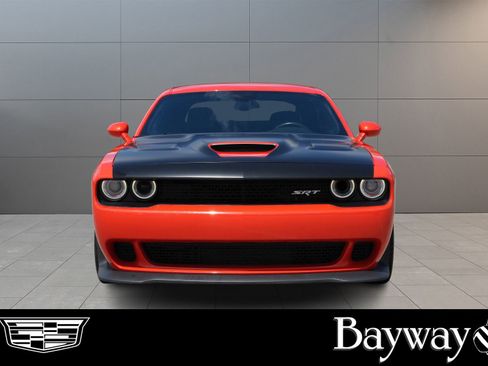 Used 2016 Dodge Challenger SRT Hellcat RWD image 2
