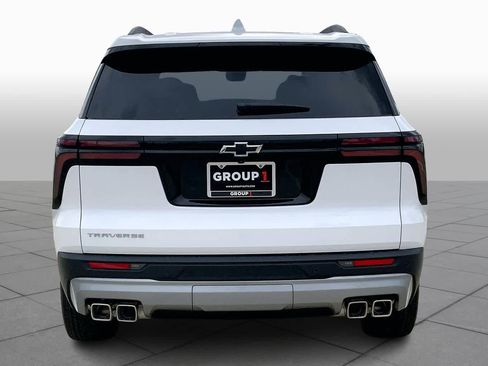 Used 2026 Chevrolet Traverse LT w/ Sun and Wheel Package FWD image 10
