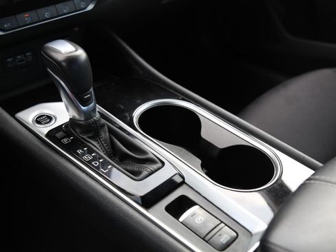 Used 2021 Nissan Altima 2.5 SV w/ SV Premium Package image 19