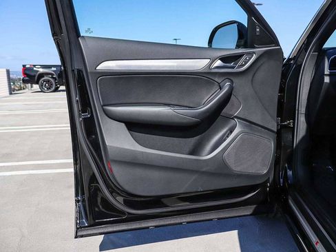 Used 2018 Audi Q3 2.0T Premium Plus w/ Premium Plus Package image 31