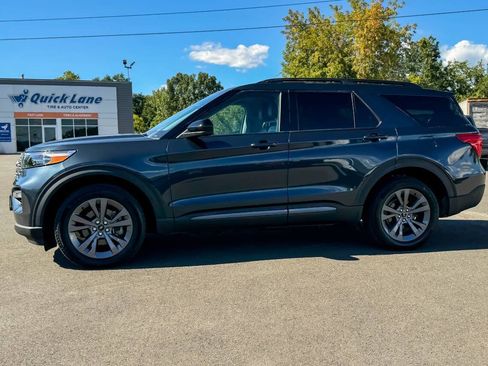Used 2023 Ford Explorer XLT w/ Equipment Group 202A AWD/4WD image 6