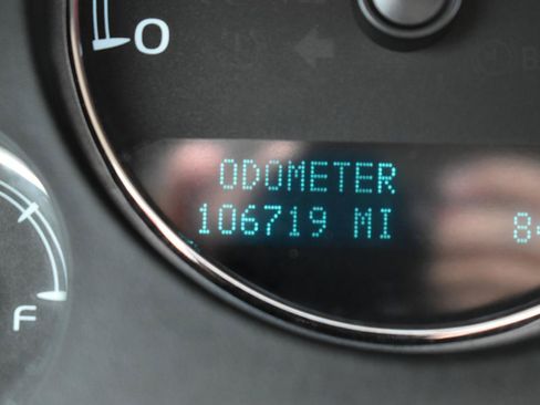 Used 2013 Chevrolet Avalanche LS RWD image 18