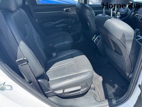 Used 2022 Kia Sorento SX Prestige image 28