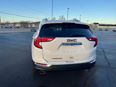 Used 2018 GMC Terrain SLT image 3