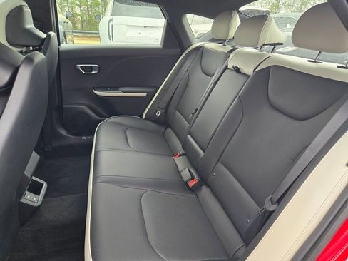 New 2025 Kia K4 GT-Line w/ GT-Line Premium Package FWD image 34