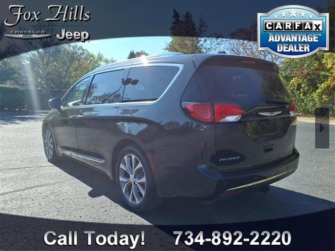 Used 2020 Chrysler Pacifica Limited w/ Tire & Wheel Group image 6