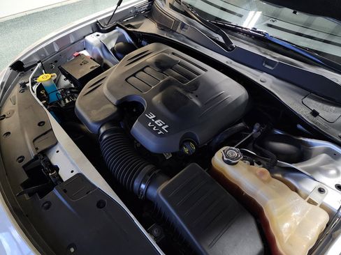 Used 2021 Dodge Charger SXT w/ Leather Interior Group image 41