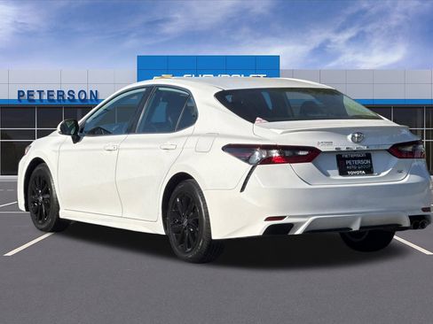 Used 2024 Toyota Camry SE FWD image 6
