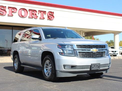 Used 2018 Chevrolet Tahoe LT image 3
