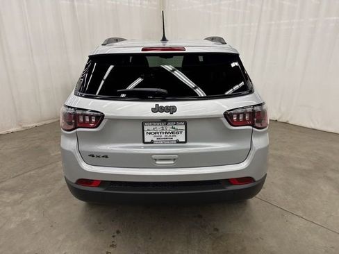 New 2026 Jeep Compass Latitude image 24