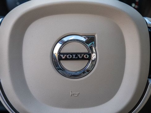 Used 2021 Volvo XC90 T6 Momentum w/ Climate Package image 23